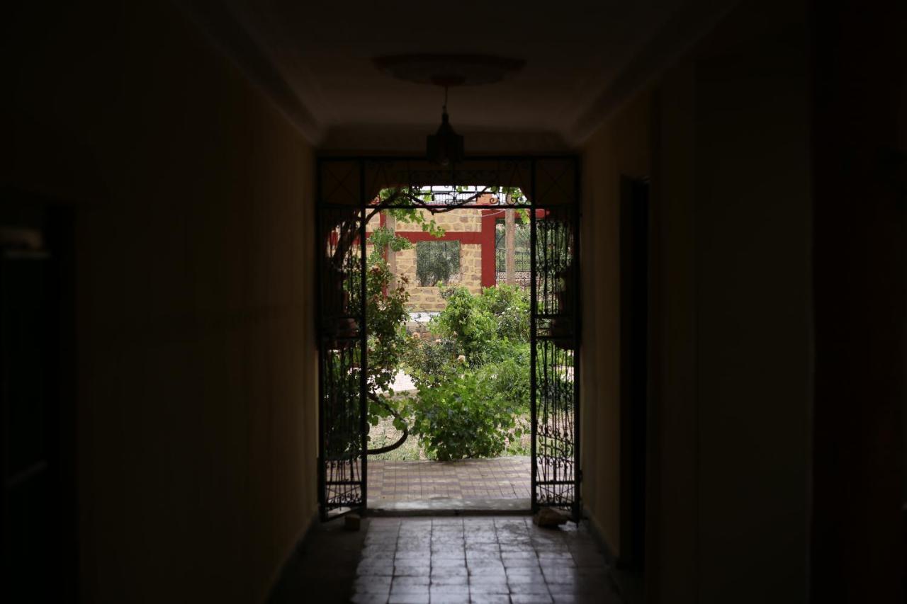 Auberge Jaafar มิเดลท์ ภายนอก รูปภาพ