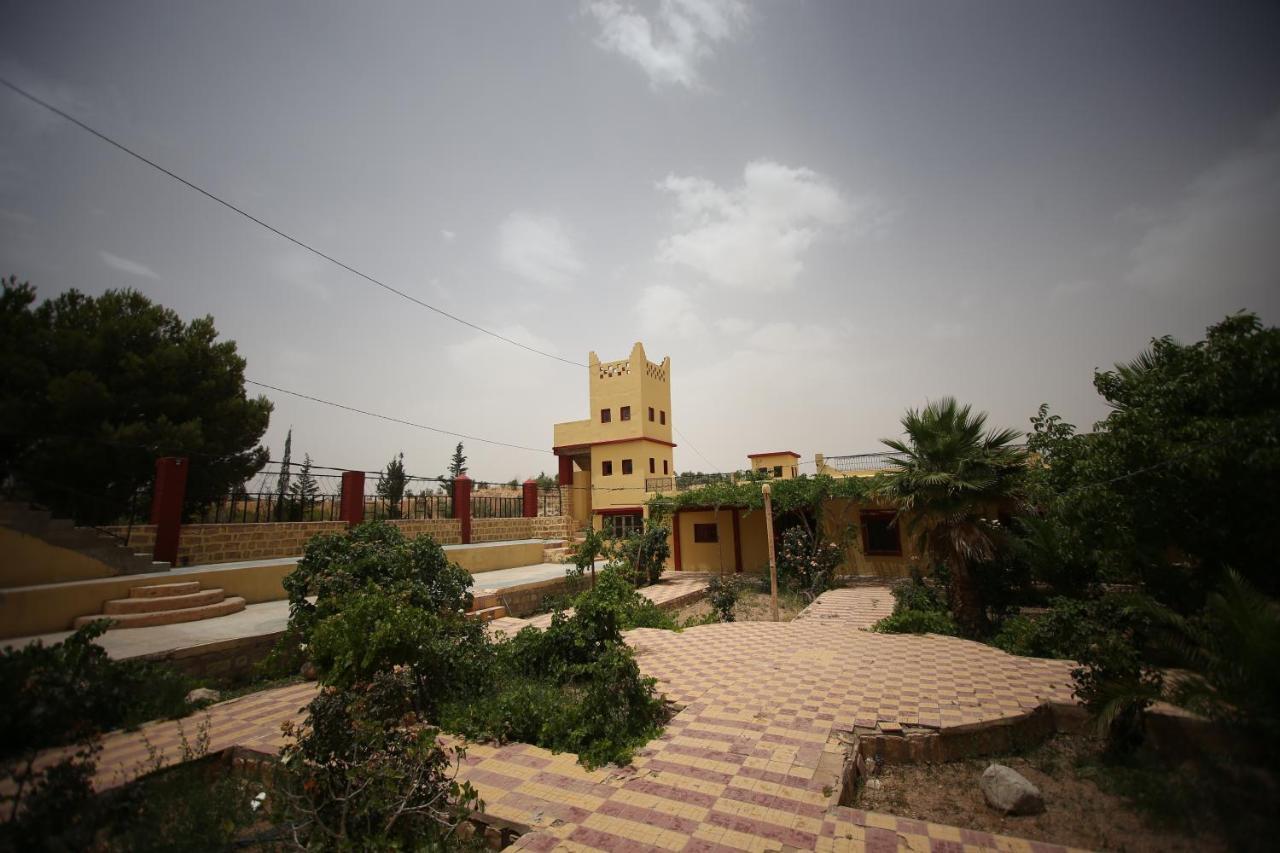 Auberge Jaafar มิเดลท์ ภายนอก รูปภาพ