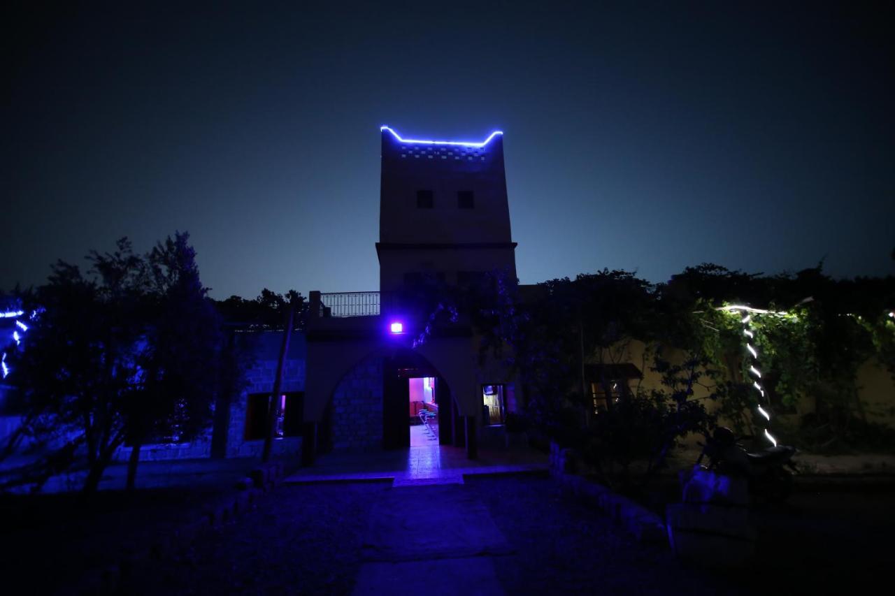 Auberge Jaafar มิเดลท์ ภายนอก รูปภาพ