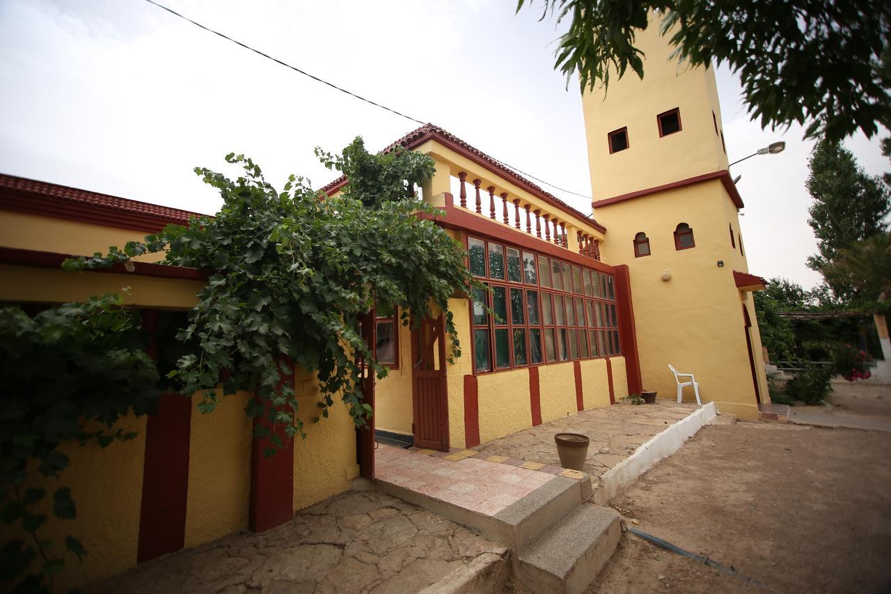 Auberge Jaafar มิเดลท์ ภายนอก รูปภาพ